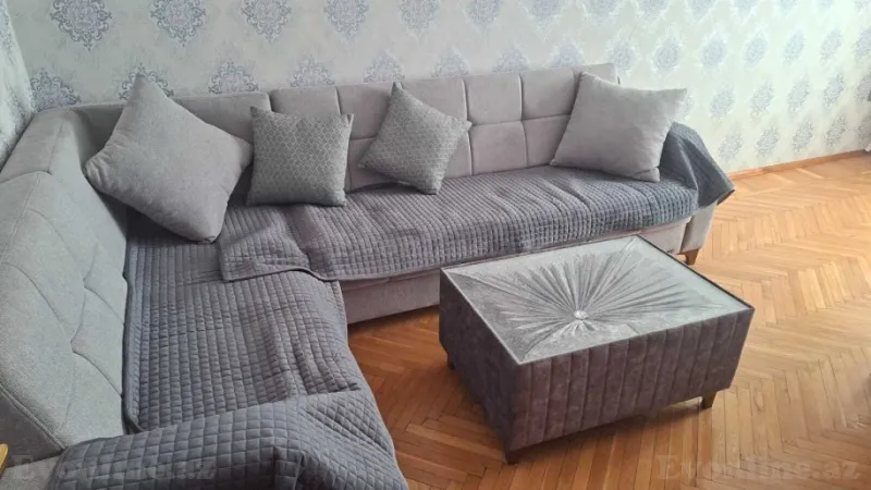 Bakı, Nizami r., Qara Qarayev m.da 3 otaqlı mənzil kirayə verilir