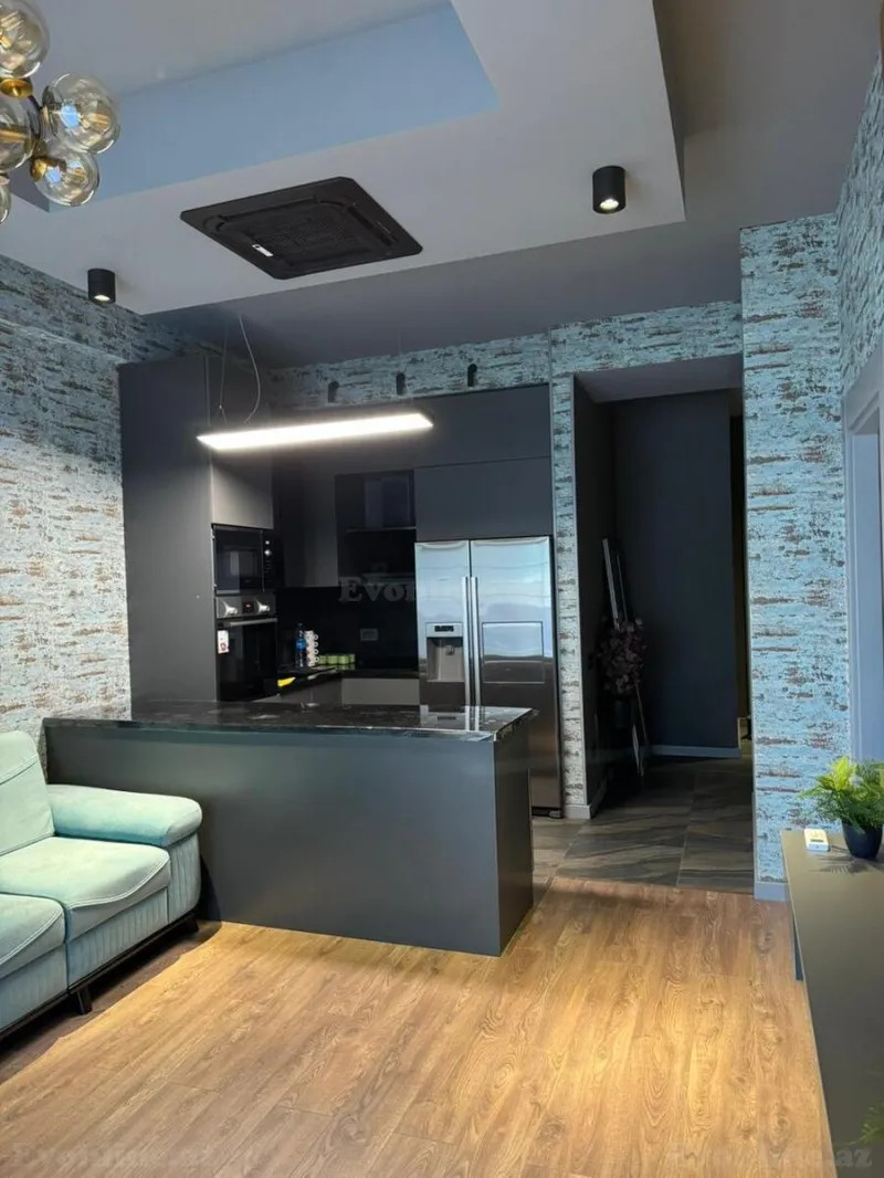 Bakı, Səbail r., İçərişəhər m.da 2 otaqlı mənzil kirayə verilir