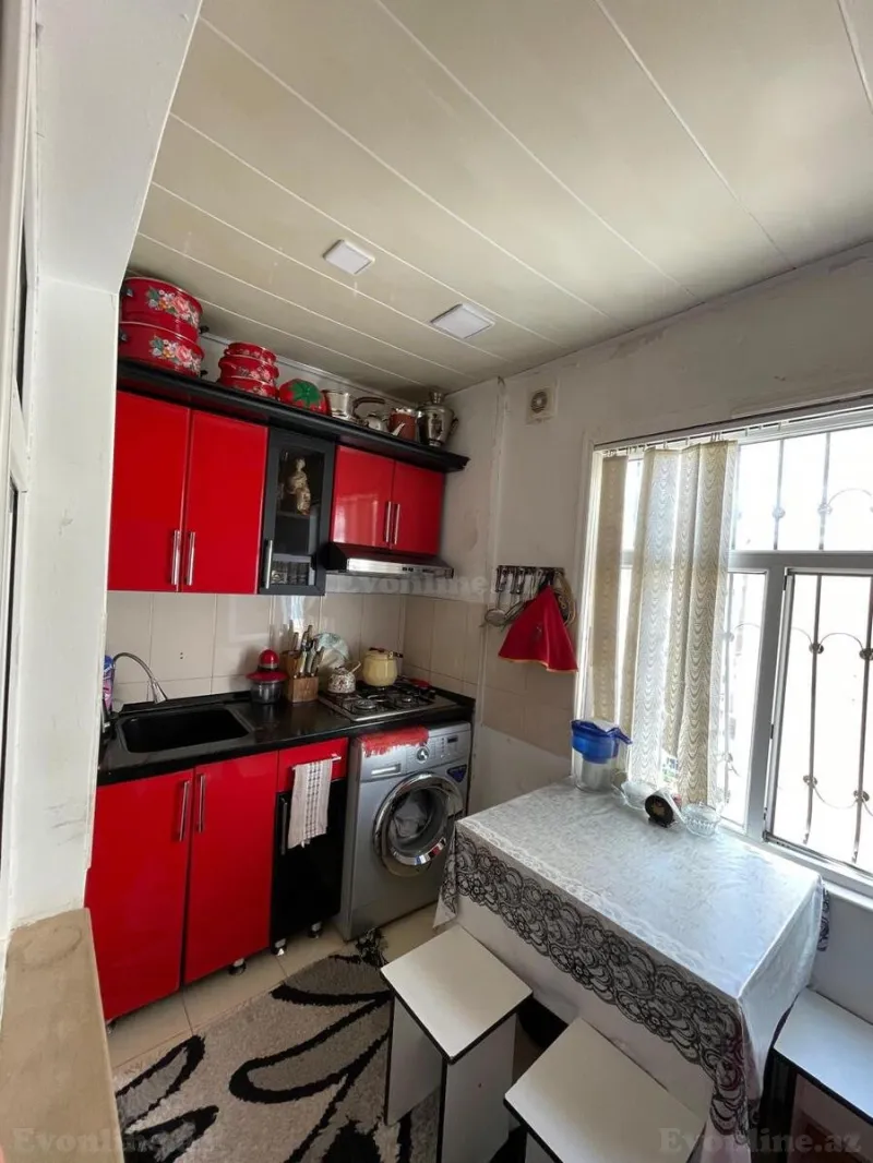 Satılır 2 otaqlı Mənzil Köhnə tikili 50 m² Yeni Yasamal