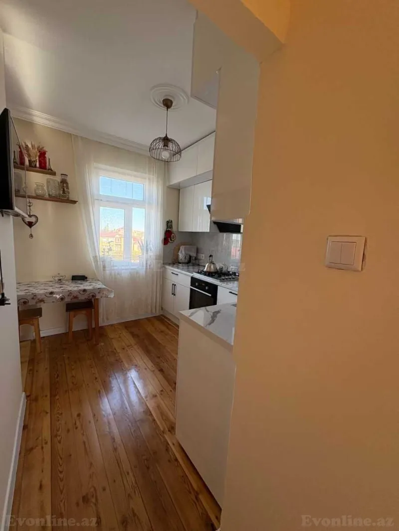 Satılır 5 otaqlı Mənzil Köhnə tikili 95 m² Badamdar - şəkil 7