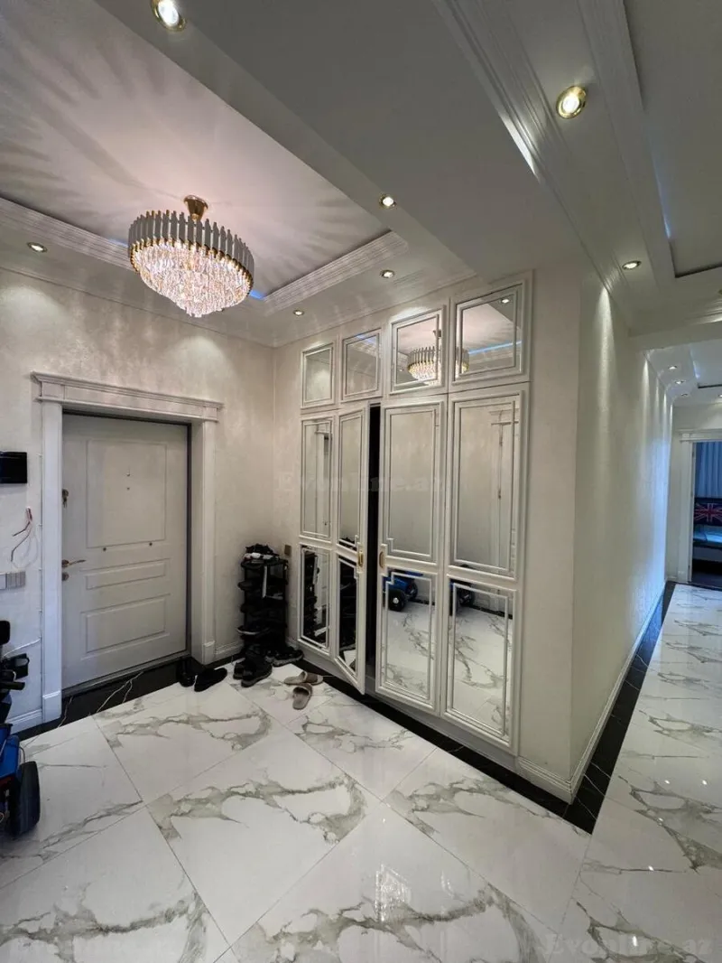 Satılır 4 otaqlı Mənzil Yeni tikili 160 m² Nərimanov r. - şəkil 8