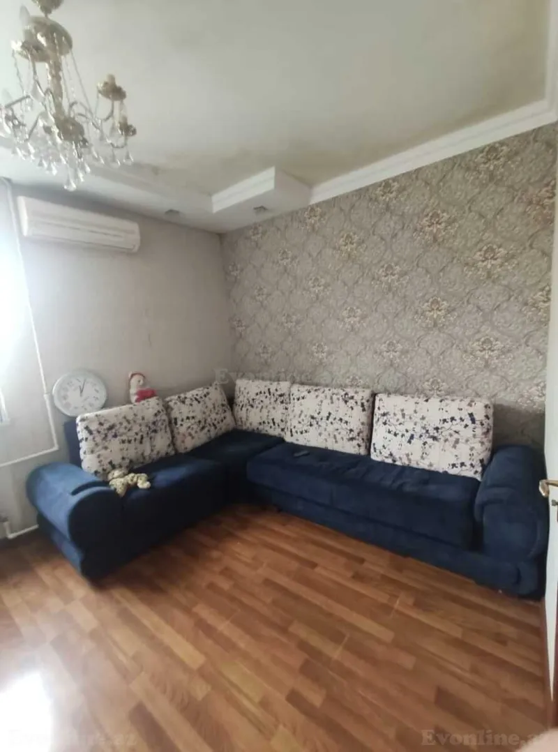 Bakı, Suraxanı r., Qaraçuxurda 2 otaqlı mənzil satılır