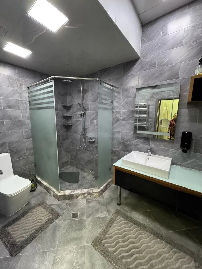 Kirayə verilir 3 otaqlı Mənzil Yeni tikili 130 m² Bayıl - şəkil 11