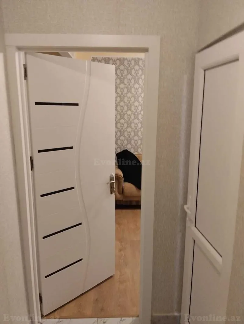 Satılır 2 otaqlı Mənzil Köhnə tikili 50 m² 5-ci mikrorayon - şəkil 9