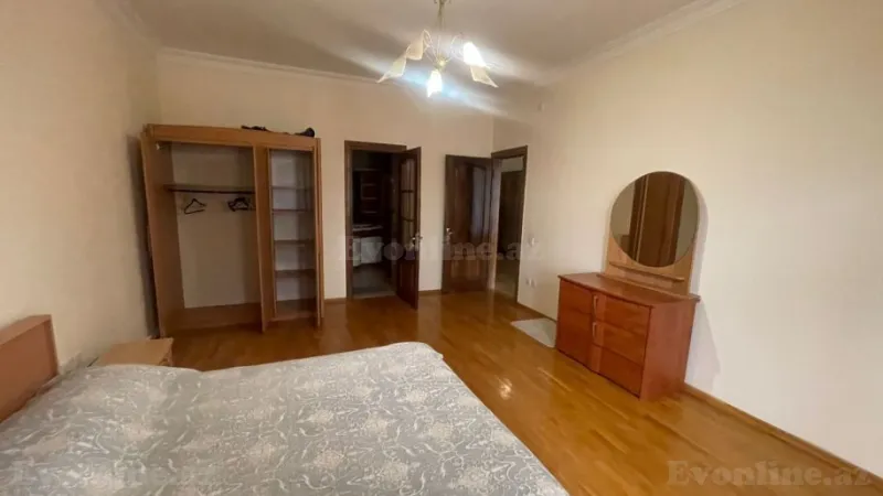 Kirayə verilir 5 otaqlı Mənzil Köhnə tikili 200 m² Yasamal - şəkil 10