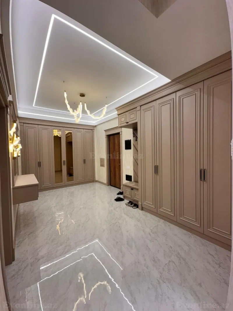 Satılır 4 otaqlı Mənzil Yeni tikili 195 m² 28 May m. - şəkil 9