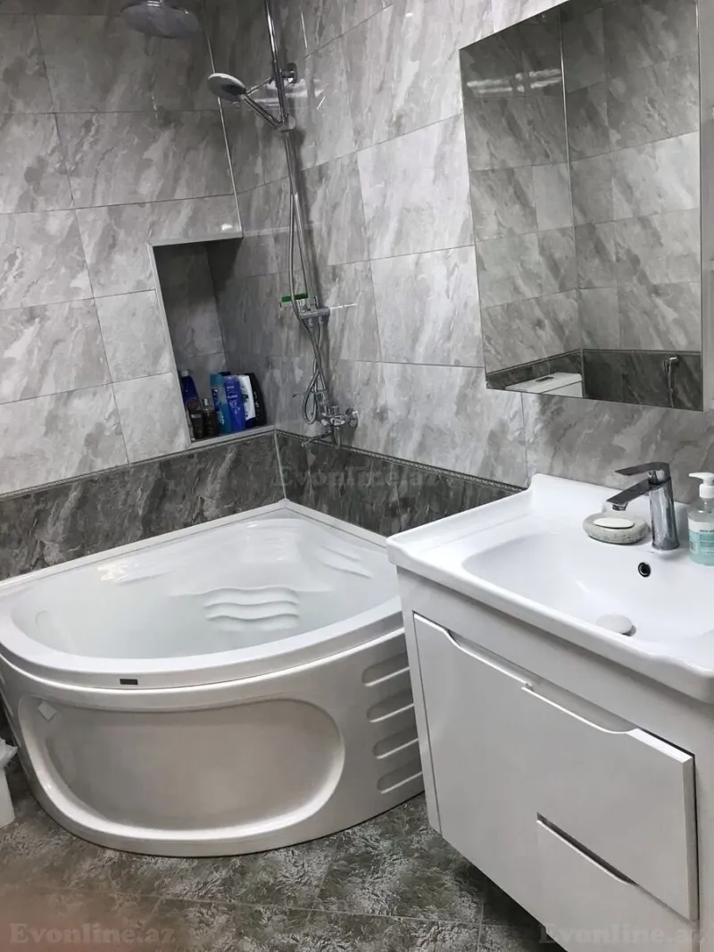 Satılır 2 otaqlı Mənzil Yeni tikili 98 m² Nəsimi r. - şəkil 14