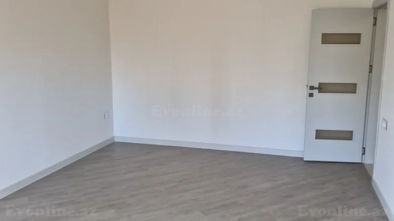 Satılır 3 otaqlı Mənzil Köhnə tikili 90 m² Xətai m.