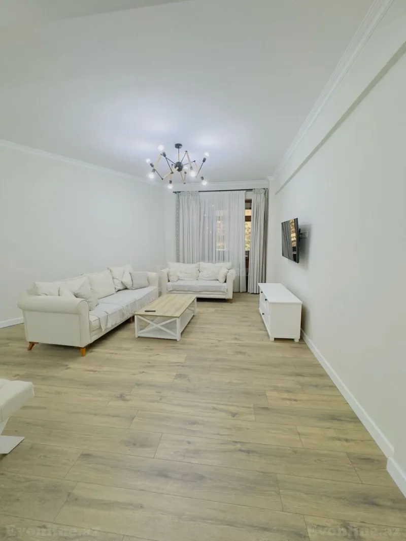 Kirayə verilir 3 otaqlı Mənzil Yeni tikili 140 m² Bayıl
