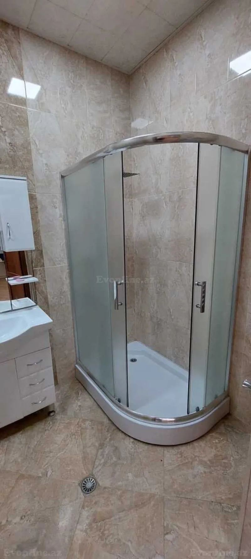 Kirayə verilir 3 otaqlı Mənzil Yeni tikili 140 m² Koroğlu m. - şəkil 12