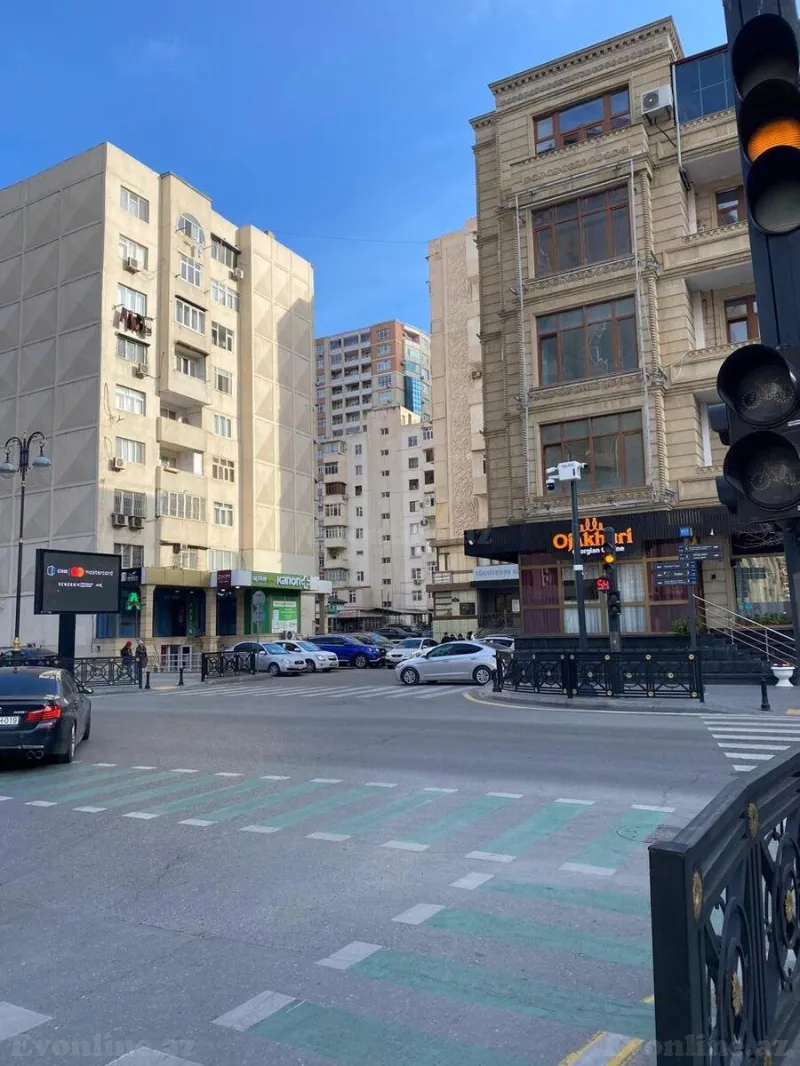 Satılır 2 otaqlı Mənzil Köhnə tikili 61 m² Xətai m.