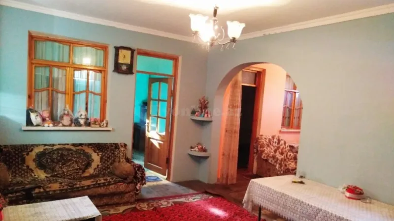 Satılır 3 otaqlı Mənzil Köhnə tikili 140 m² Sabunçu r.