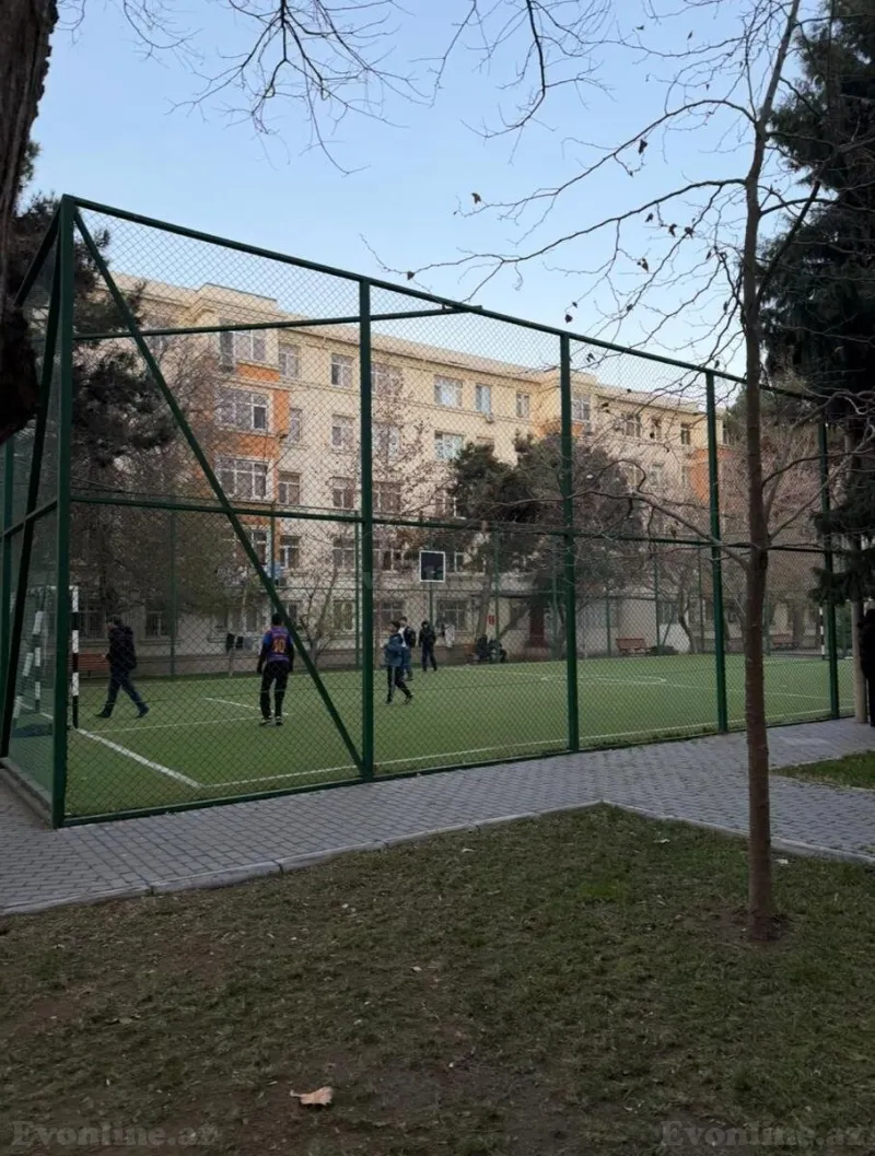 Bakı, Binəqədi r., Nəsimi m., 6-cı mikrorayonda 2 otaqlı mənzil kirayə verilir