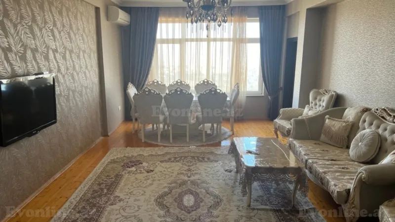 Bakı, Nizami r.da 4 otaqlı mənzil satılır