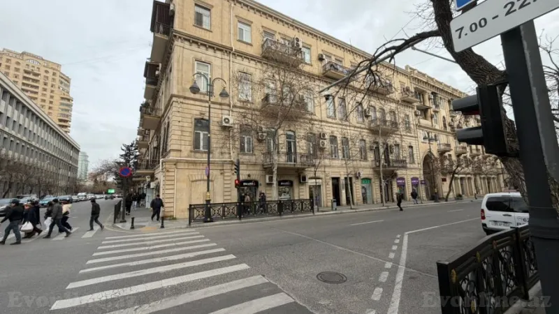 Satılır 2 otaqlı Mənzil Köhnə tikili 62 m² 28 May m.