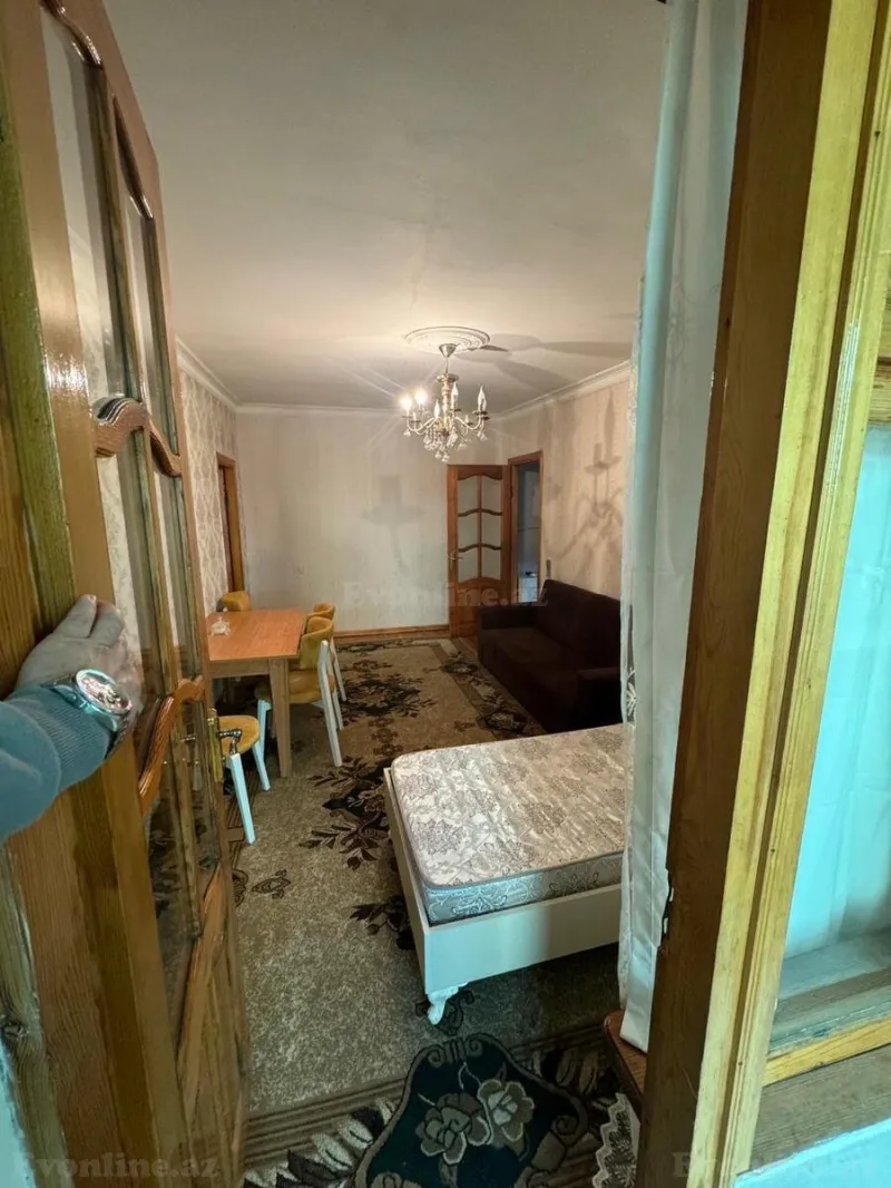 Kirayə verilir 2 otaqlı Mənzil Köhnə tikili 75 m² Nərimanov r. - şəkil 2