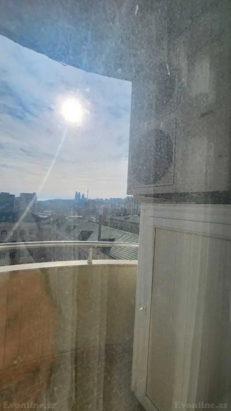 Satılır 4 otaqlı Mənzil Yeni tikili 195 m² Nizami m. - şəkil 3