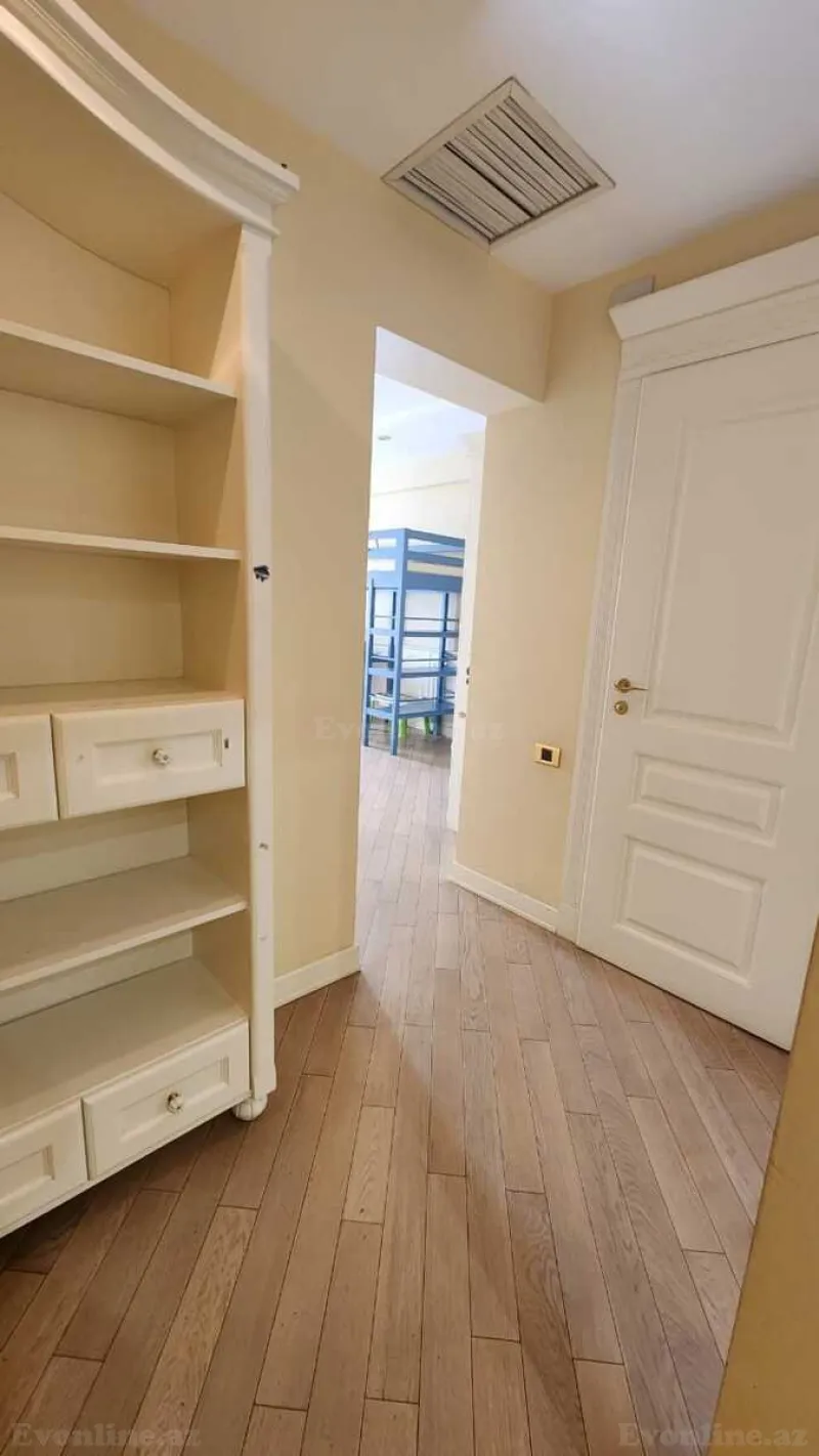 Satılır 4 otaqlı Mənzil Yeni tikili 195 m² Nizami m. - şəkil 8