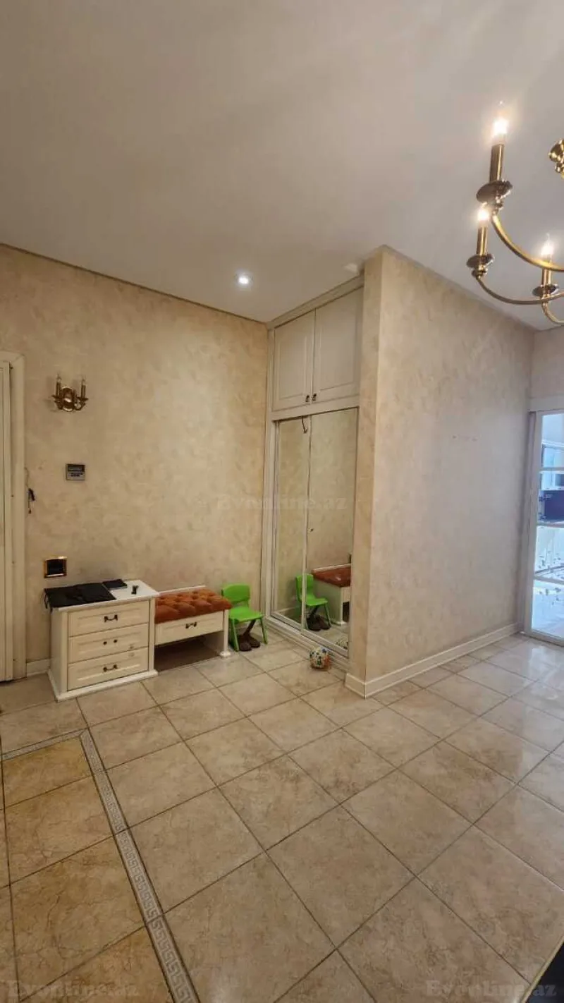 Satılır 4 otaqlı Mənzil Yeni tikili 195 m² Nizami m. - şəkil 23