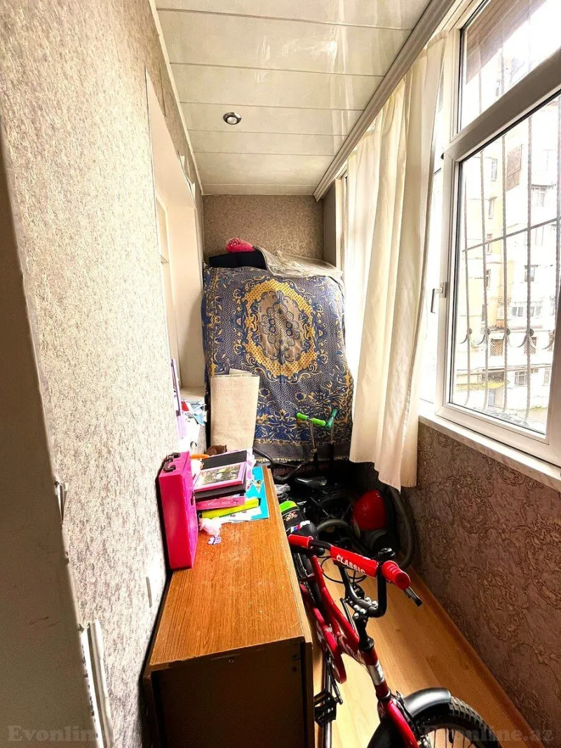 Satılır 4 otaqlı Mənzil Köhnə tikili 110 m² Yasamal r. - şəkil 13