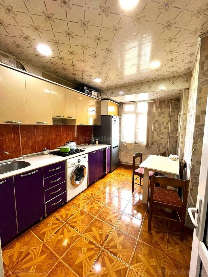 Satılır 4 otaqlı Mənzil Köhnə tikili 110 m² Yasamal r. - şəkil 17