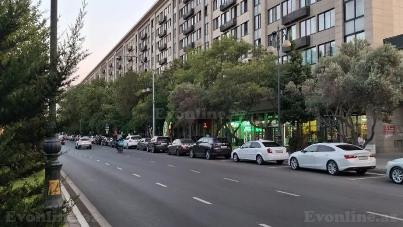 Bakı, Nərimanov r., Gənclik m.da 2 otaqlı mənzil satılır