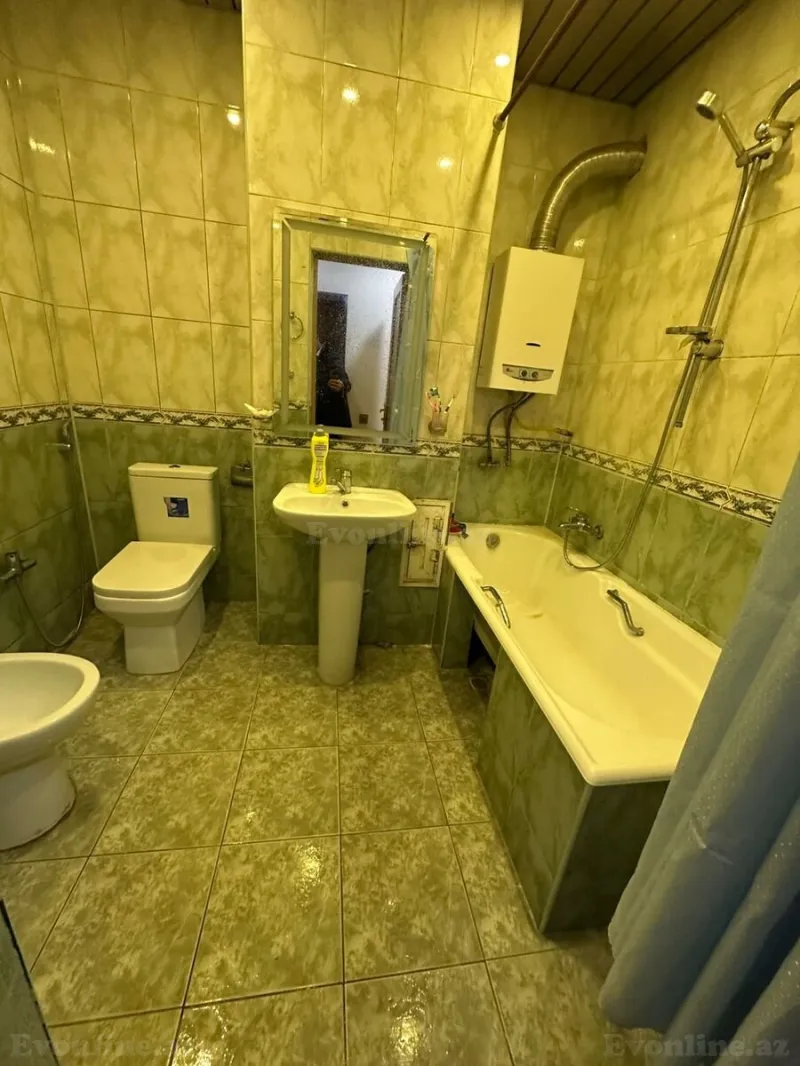 Kirayə verilir 2 otaqlı Mənzil Köhnə tikili 65 m² Qara Qarayev m. - şəkil 2