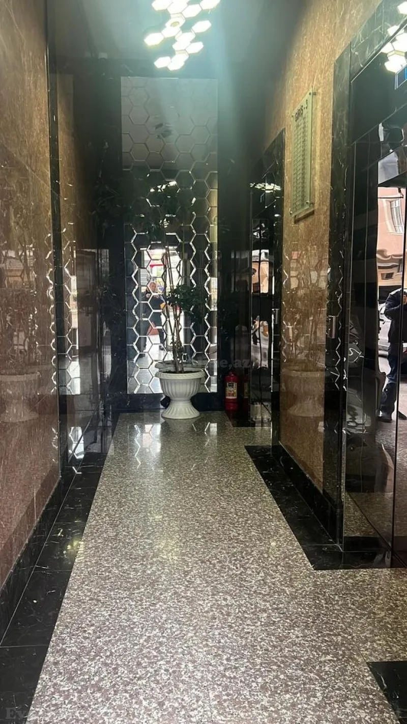 Satılır 3 otaqlı Mənzil Yeni tikili 110 m² 8-ci mikrorayon - şəkil 4