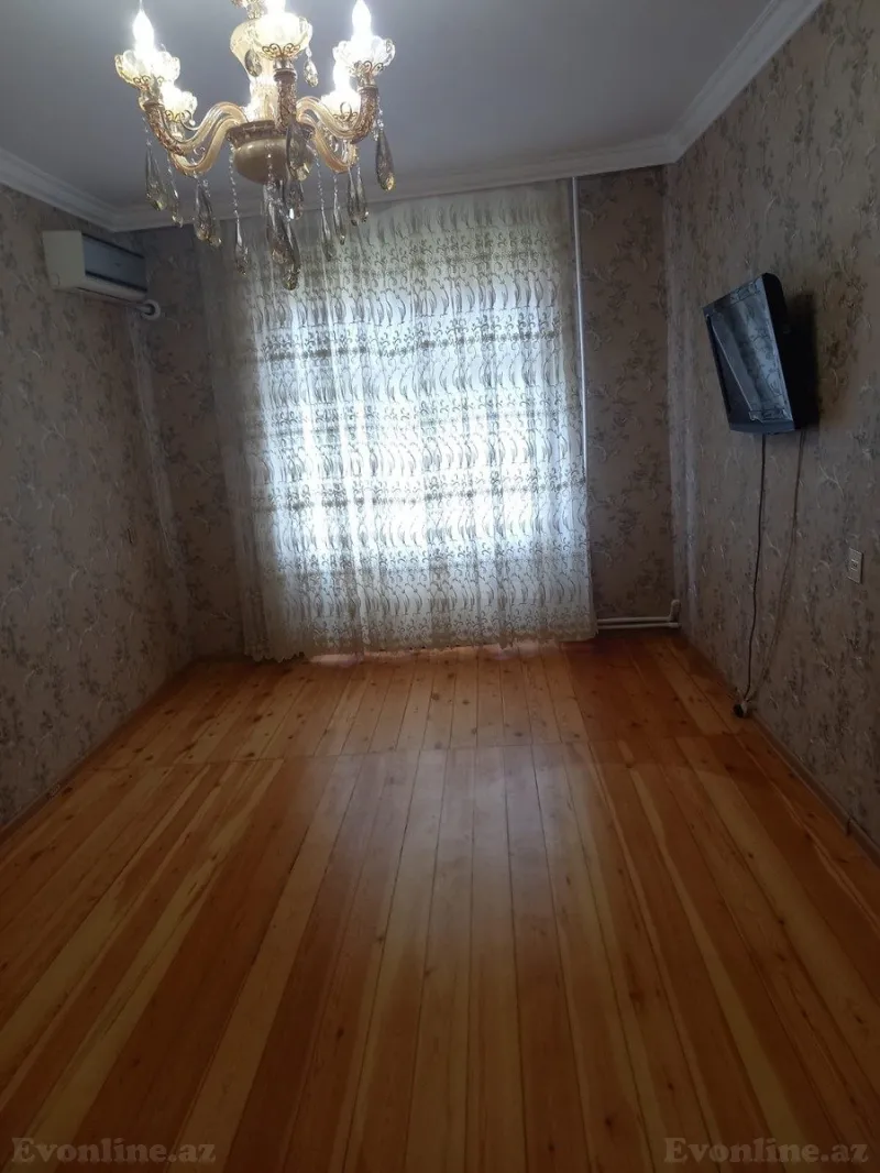 Satılır 2 otaqlı Mənzil Köhnə tikili 68 m² Xətai r.