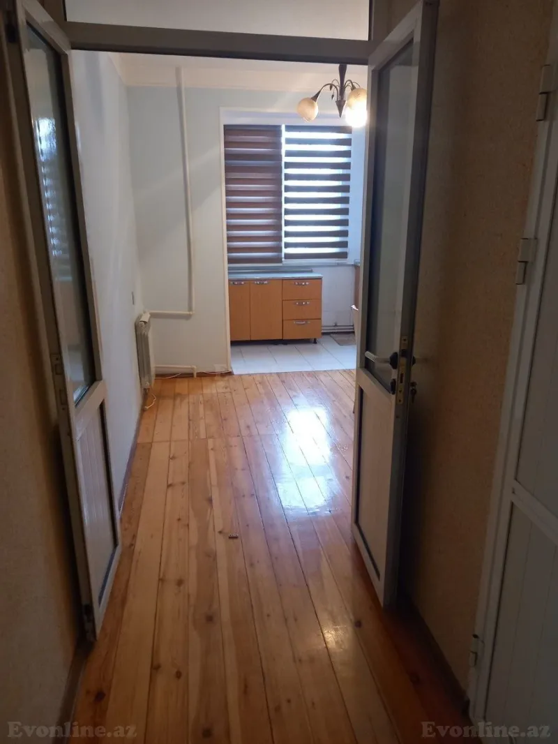 Satılır 2 otaqlı Mənzil Köhnə tikili 68 m² Xətai r. - şəkil 6