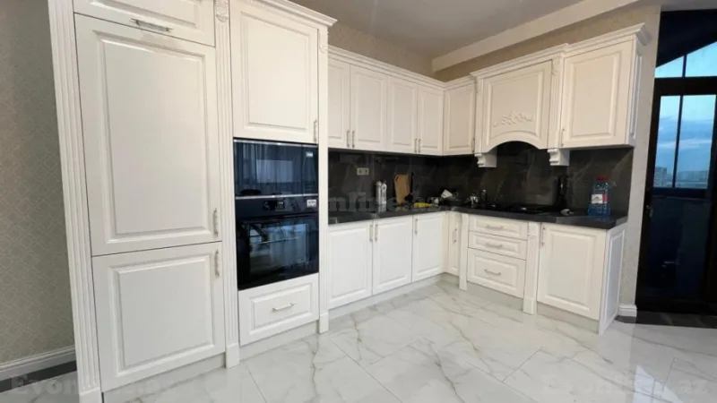 Kirayə verilir 4 otaqlı Mənzil Yeni tikili 125 m² Nəriman Nərimanov m.