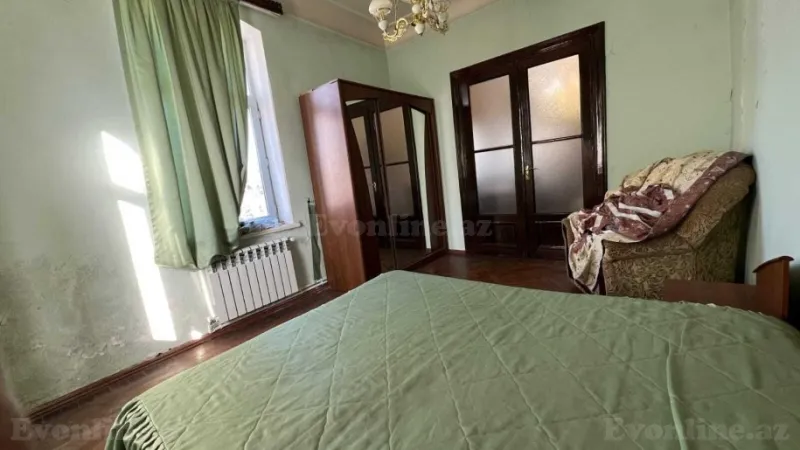 Satılır 3 otaqlı Mənzil Köhnə tikili 100 m² Nəsimi r. - şəkil 5