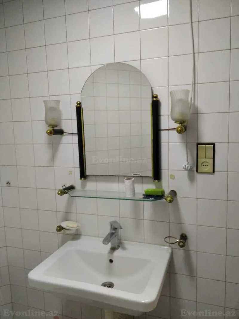 Kirayə verilir Ofis 90 m² 28 May m. - şəkil 12