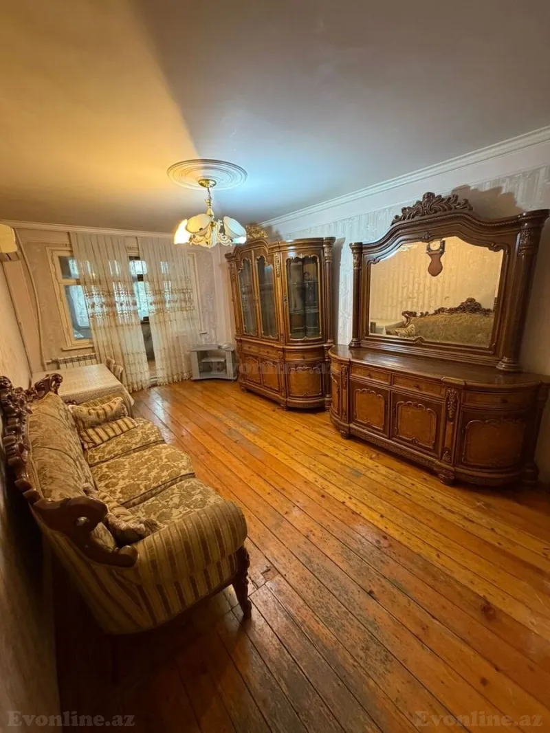 Satılır 2 otaqlı Mənzil Köhnə tikili 40 m² Neftçilər m.