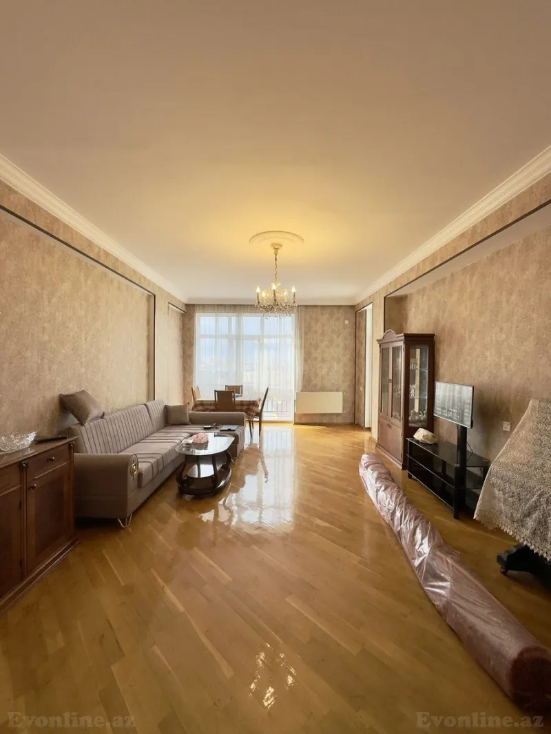 Kirayə verilir 3 otaqlı Mənzil Yeni tikili 130 m² Nəriman Nərimanov m.