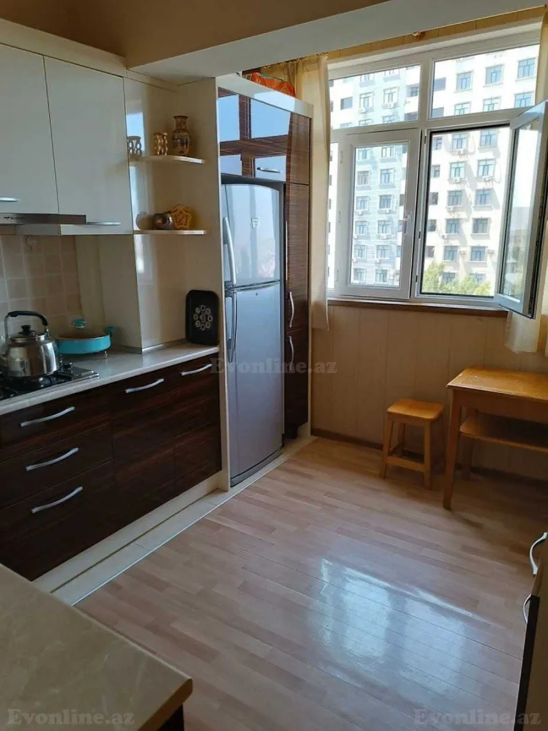 Satılır 2 otaqlı Mənzil Köhnə tikili 70 m² 9-cu mikrorayon - şəkil 9
