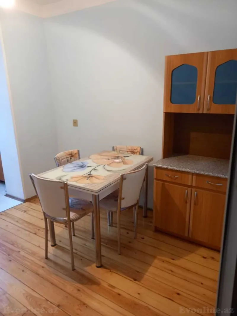 Satılır 2 otaqlı Mənzil Köhnə tikili 65 m² Həzi Aslanov