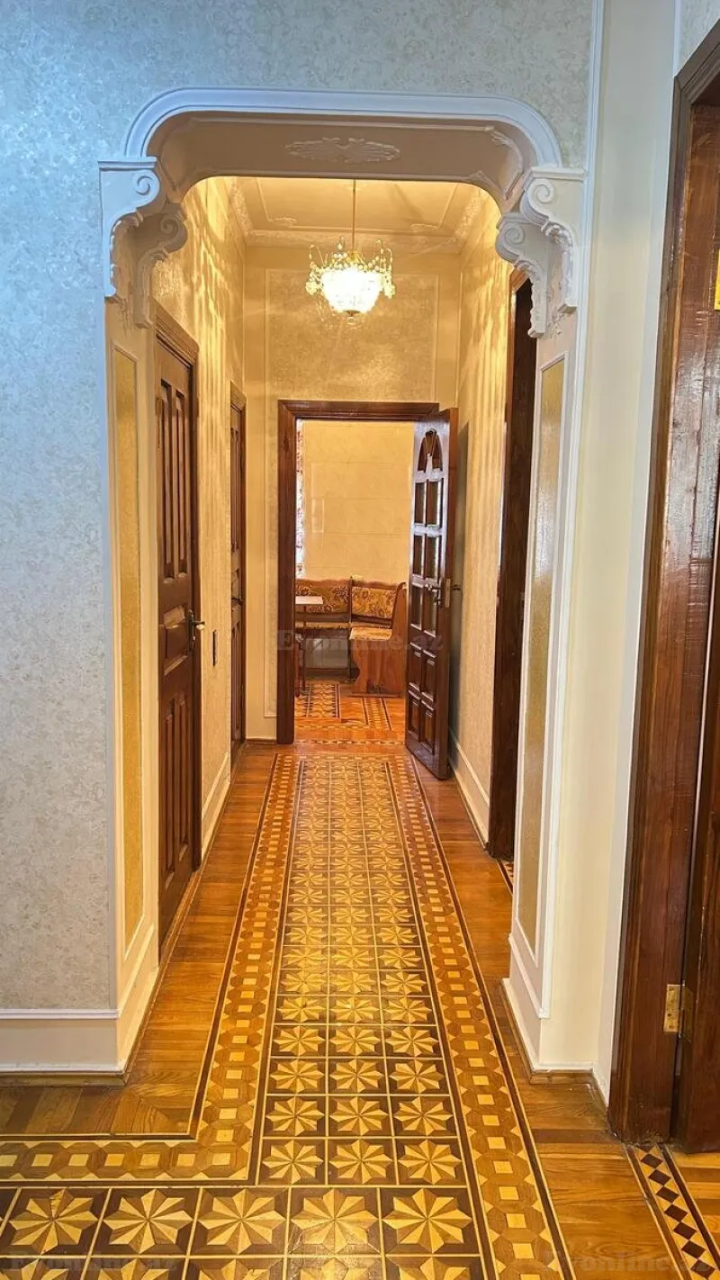 Satılır 3 otaqlı Mənzil Köhnə tikili 110 m² Nəriman Nərimanov m. - şəkil 5