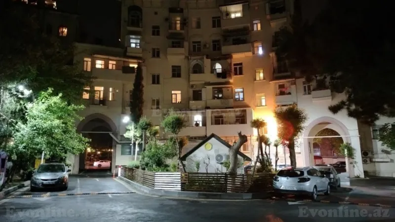 Kirayə verilir 2 otaqlı Mənzil Köhnə tikili 46 m² Nizami m.