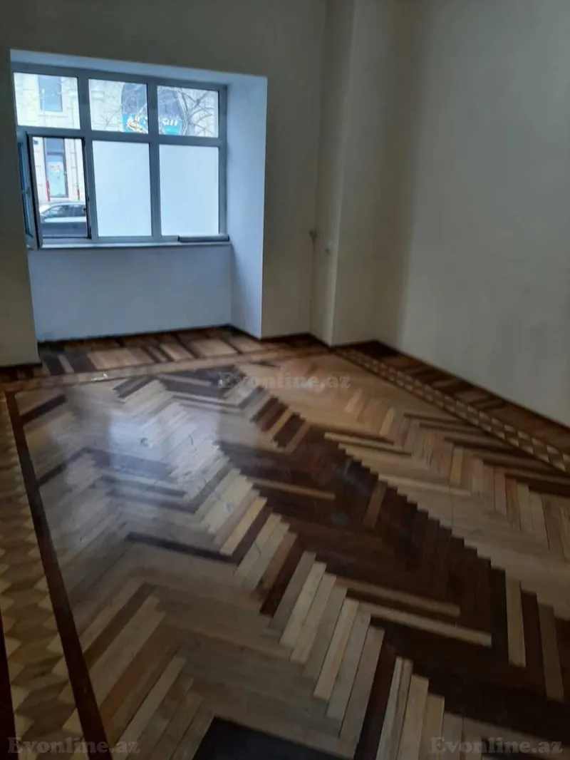 Kirayə verilir 2 otaqlı Mənzil Köhnə tikili 80 m² 28 May m.