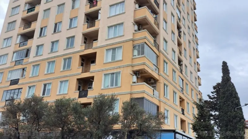 Bakı, Nizami r., Qara Qarayev m., 8-ci kilometrda 3 otaqlı mənzil kirayə verilir