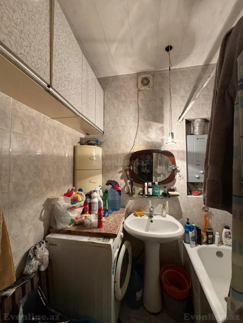 Satılır 2 otaqlı Mənzil Köhnə tikili 63 m² Nərimanov r. - şəkil 8