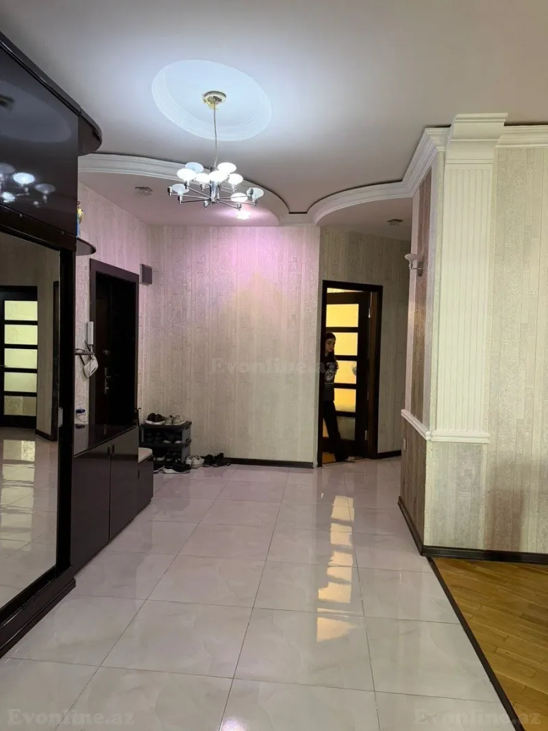 Satılır 3 otaqlı Mənzil Yeni tikili 125 m² 8 Noyabr m. - şəkil 16