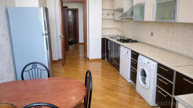Satılır 4 otaqlı Mənzil Yeni tikili 145 m² 28 May m. - şəkil 8