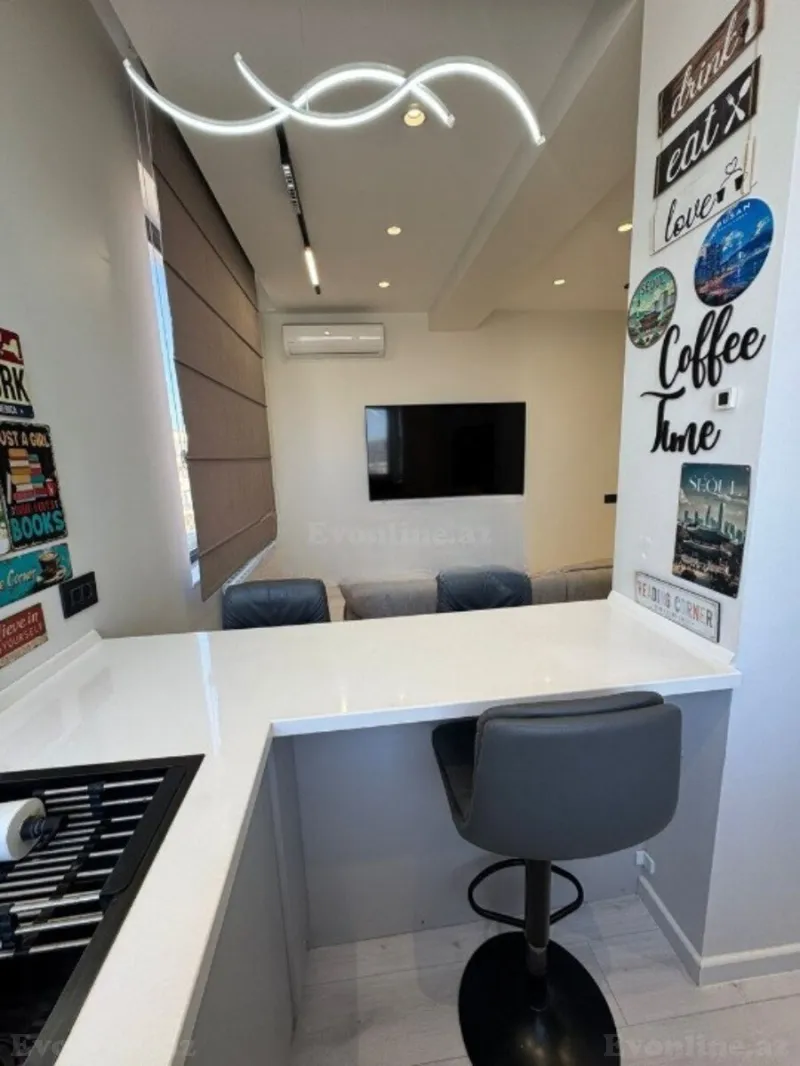 Satılır 3 otaqlı Mənzil Yeni tikili 85 m² 8-ci mikrorayon - şəkil 2