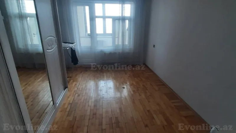 Satılır 4 otaqlı Mənzil Köhnə tikili 135 m² 20 Yanvar m. - şəkil 2