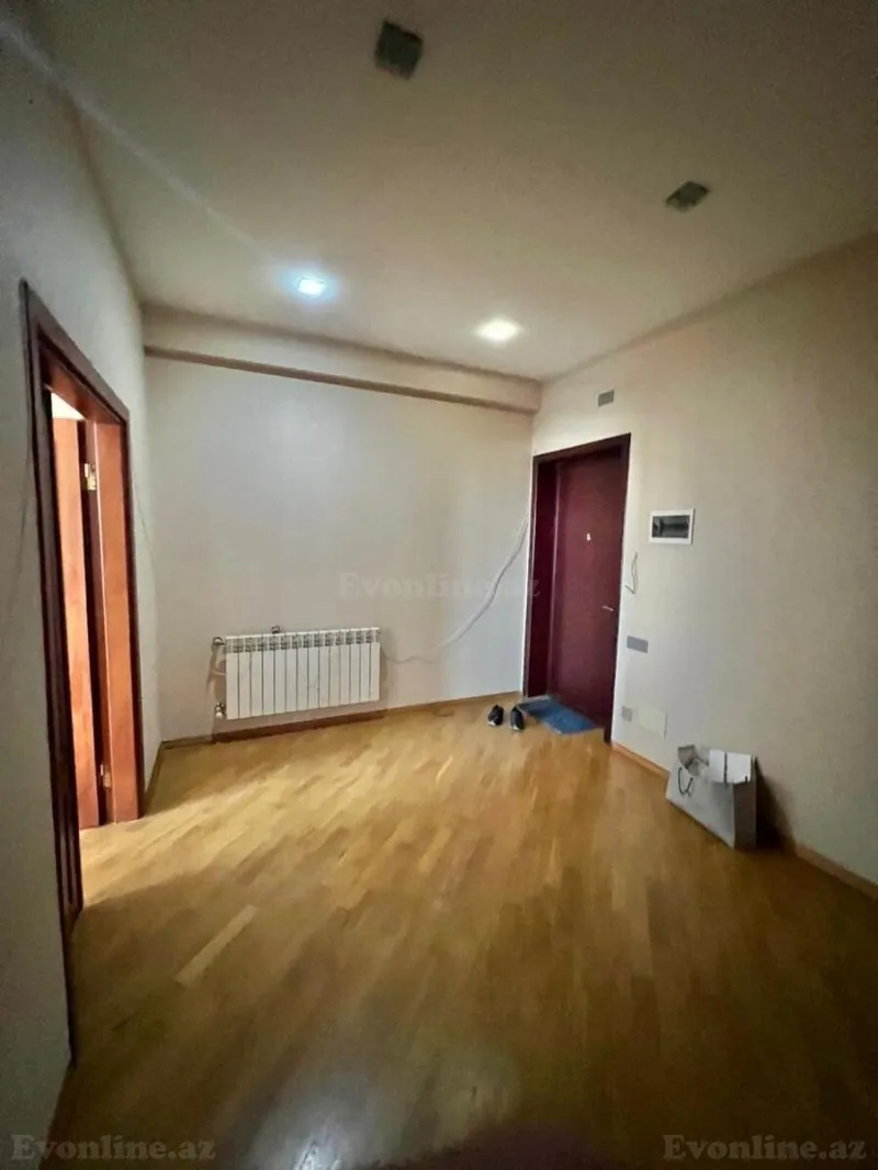 Satılır 3 otaqlı Mənzil Yeni tikili 130 m² 8 Noyabr m. - şəkil 7