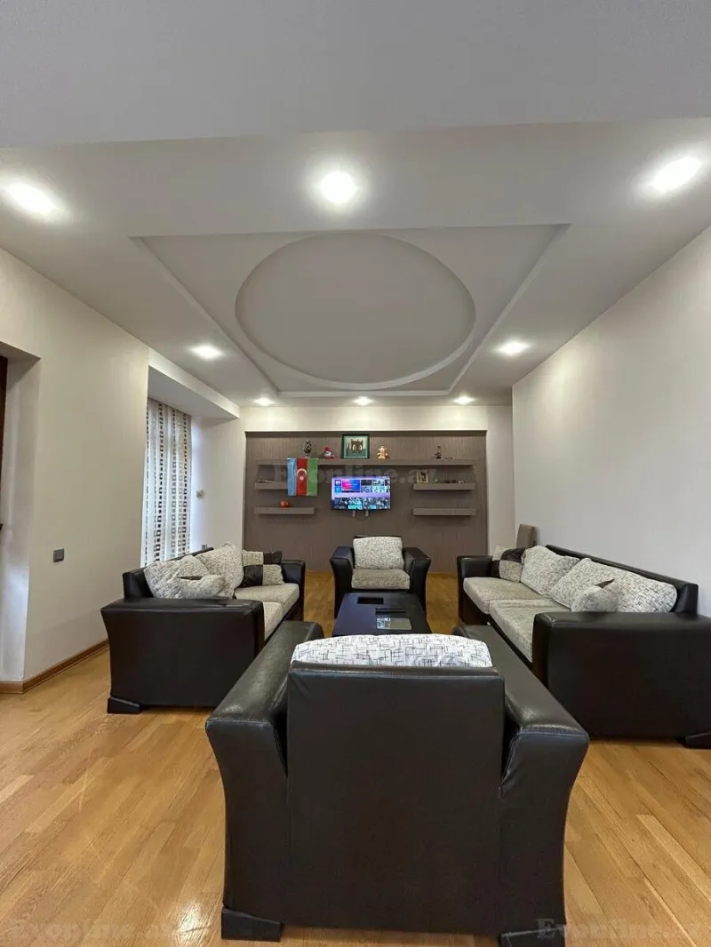 Kirayə verilir 4 otaqlı Mənzil Yeni tikili 160 m² İçərişəhər m. - şəkil 3
