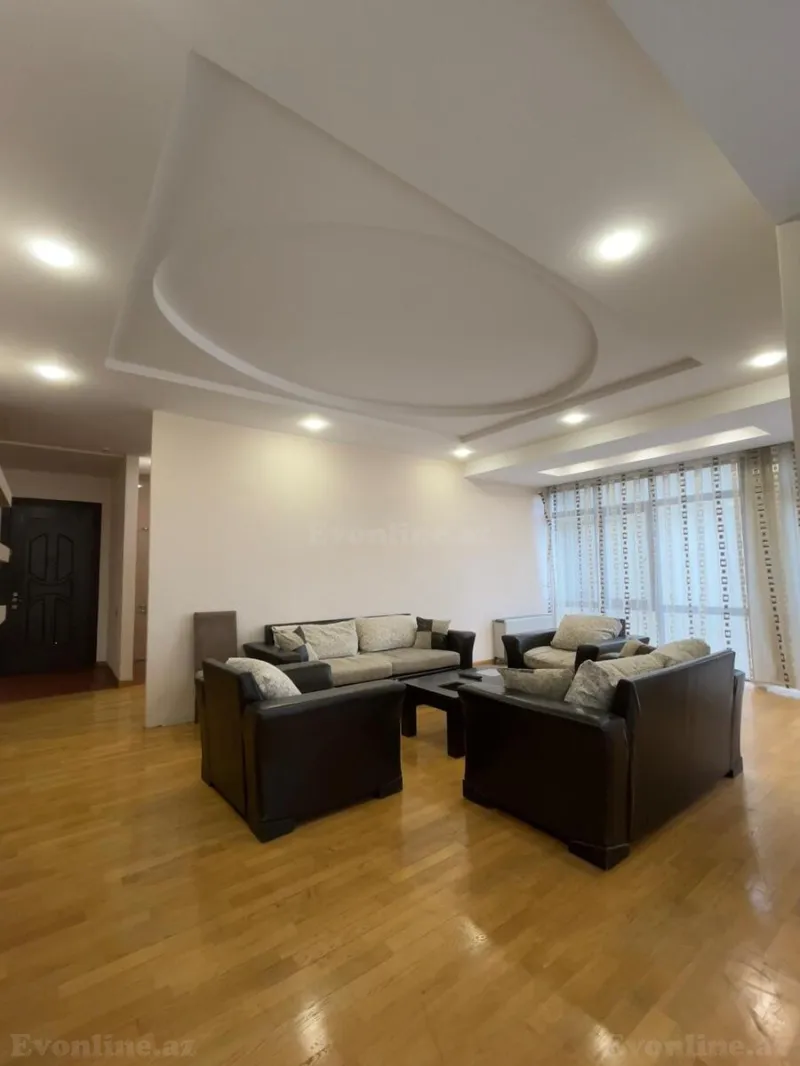 Kirayə verilir 4 otaqlı Mənzil Yeni tikili 160 m² İçərişəhər m. - şəkil 6