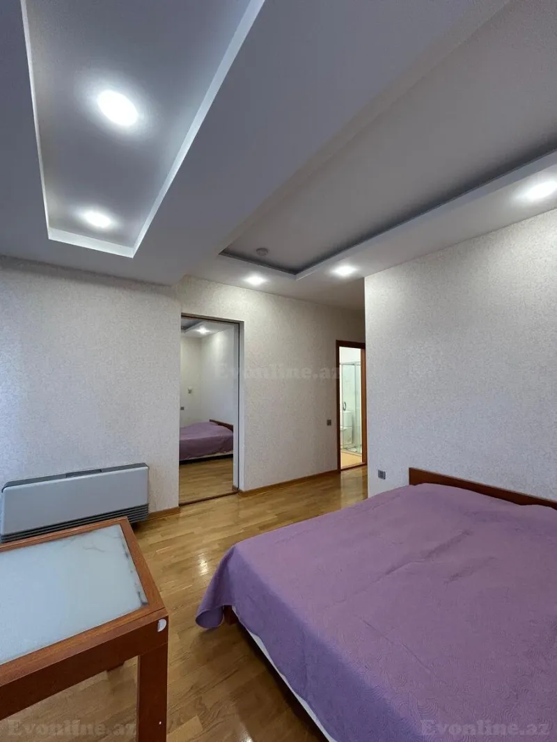 Kirayə verilir 4 otaqlı Mənzil Yeni tikili 160 m² İçərişəhər m. - şəkil 21